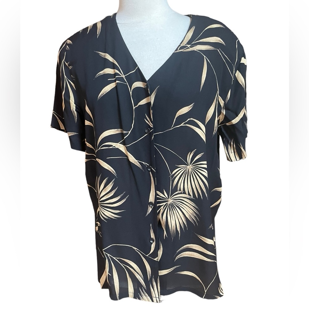 1980s Jones New‎ York 100% Silk Button Down Blouse